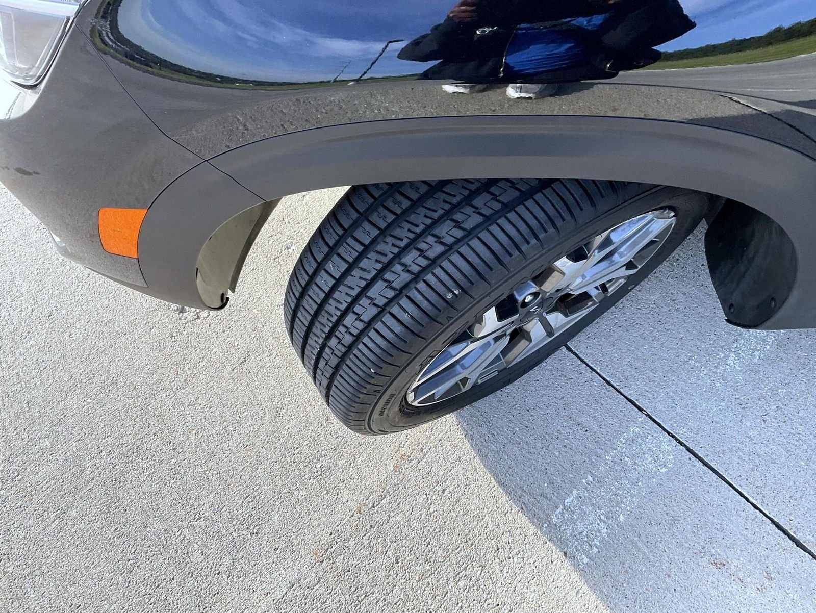 Used 2022 Black Kia EX image 23