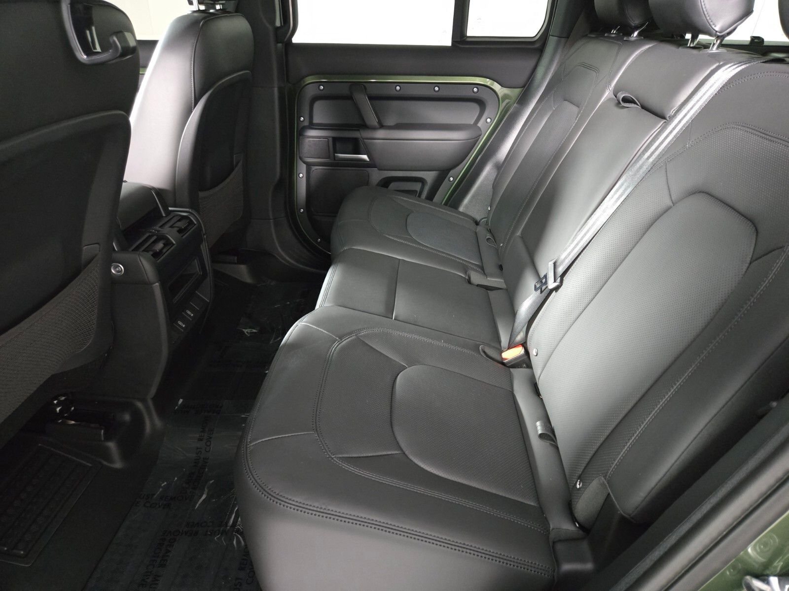New 2026 Woolstone Green Land Rover X-Dynamic SE image 5
