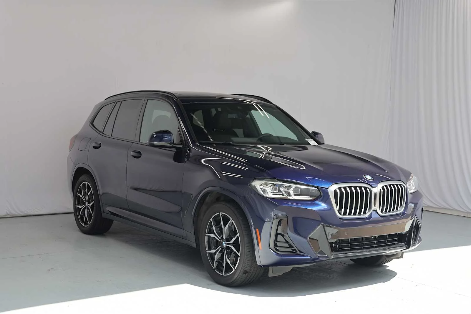Certified Used 2022 Tanzanite Blue II Metallic BMW xDrive30i image 4