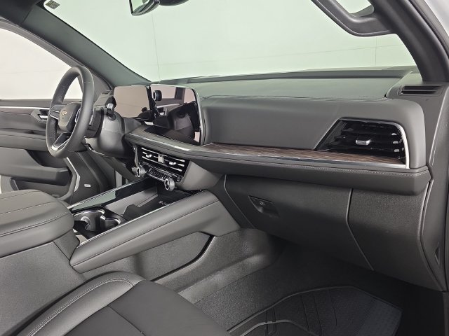 Used 2026 Summit White Chevrolet LT image 30