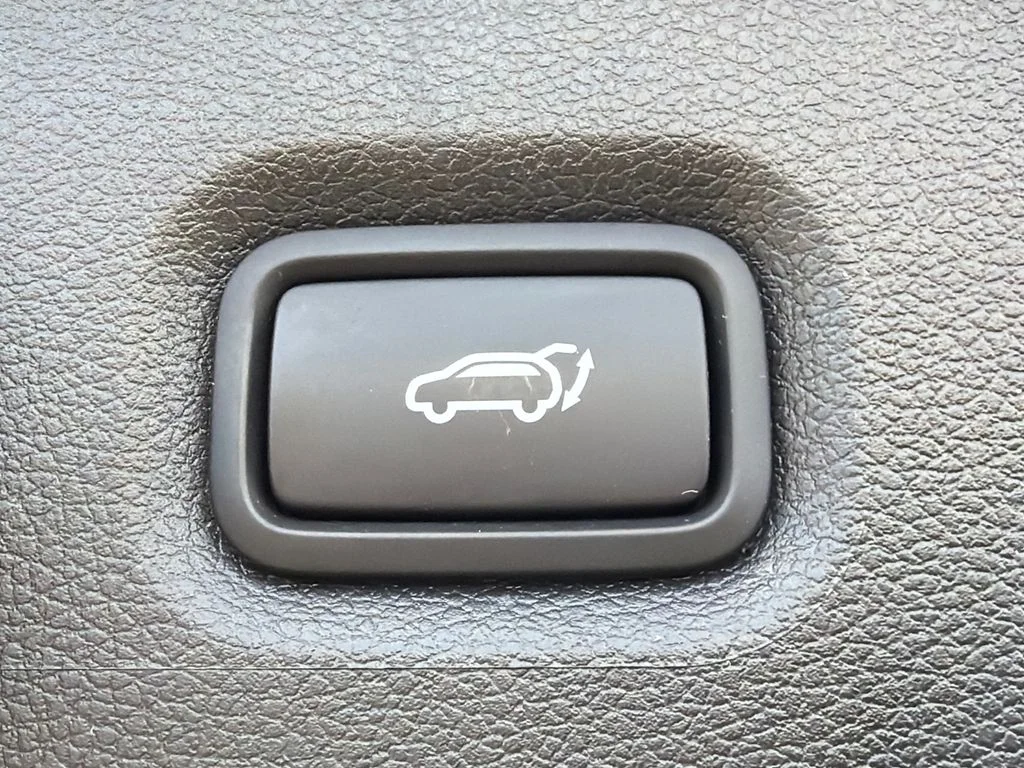 Used 2022 Gray Hyundai SEL image 19