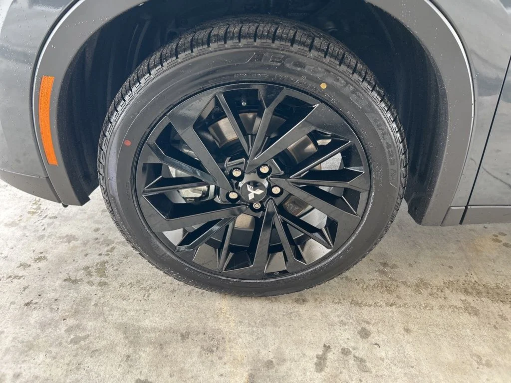 2025 Mitsubishi Outlander Plug-in Hybrid SEL Black Edition - Photo 15