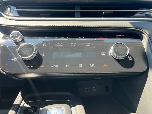 Certified Used 2026 White INFINITI LUXE image 19