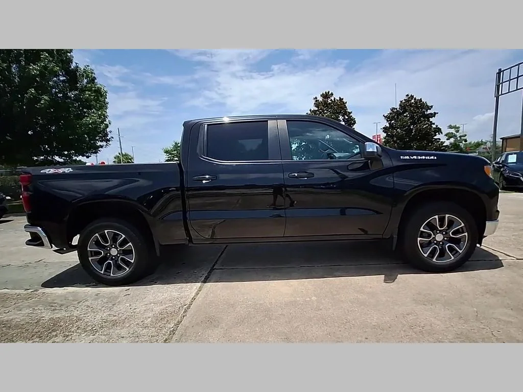Used 2023 Black Chevrolet LT image 36