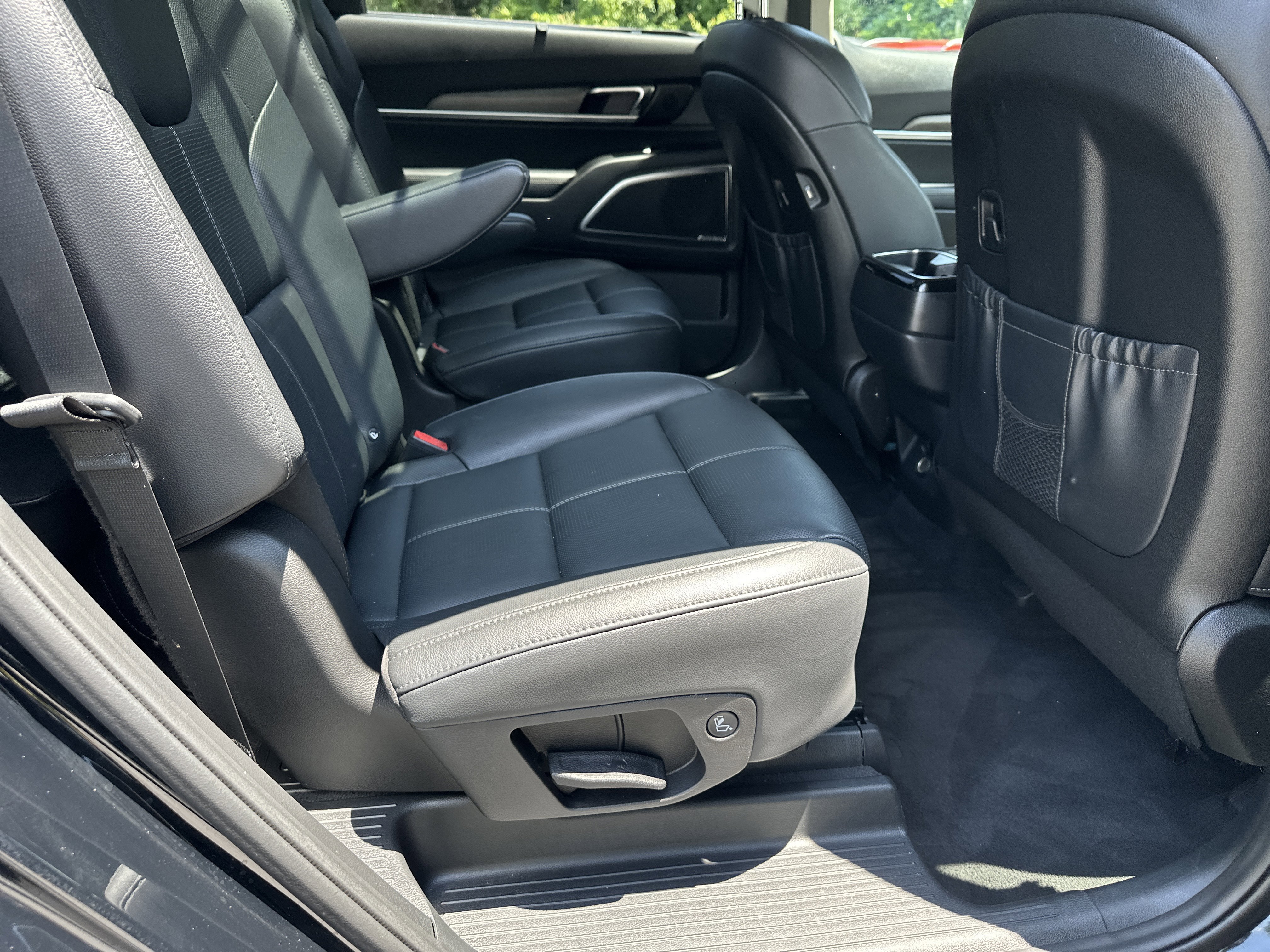 Certified Used 2020 Ebony Black Kia SX image 17