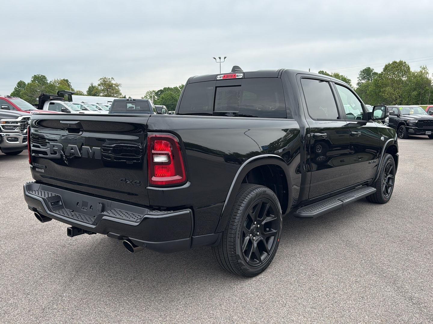New 2026 Diamond Black Crystal Pearl-Coat Exterior Paint RAM Laramie image 19