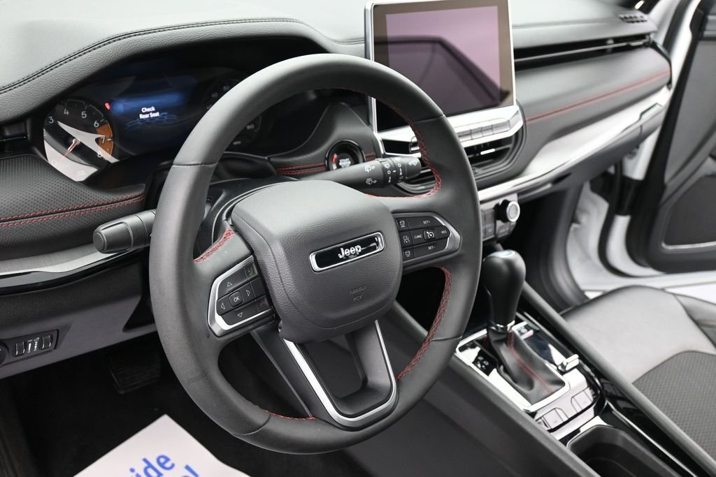 2025 Jeep Compass Trailhawk - Photo 13