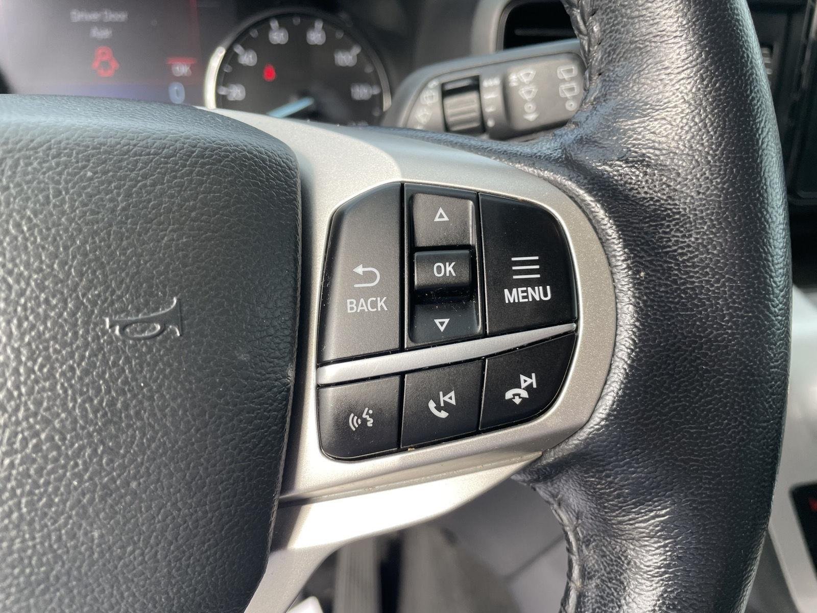 Used 2022 Iconic Silver Ford XLT image 16