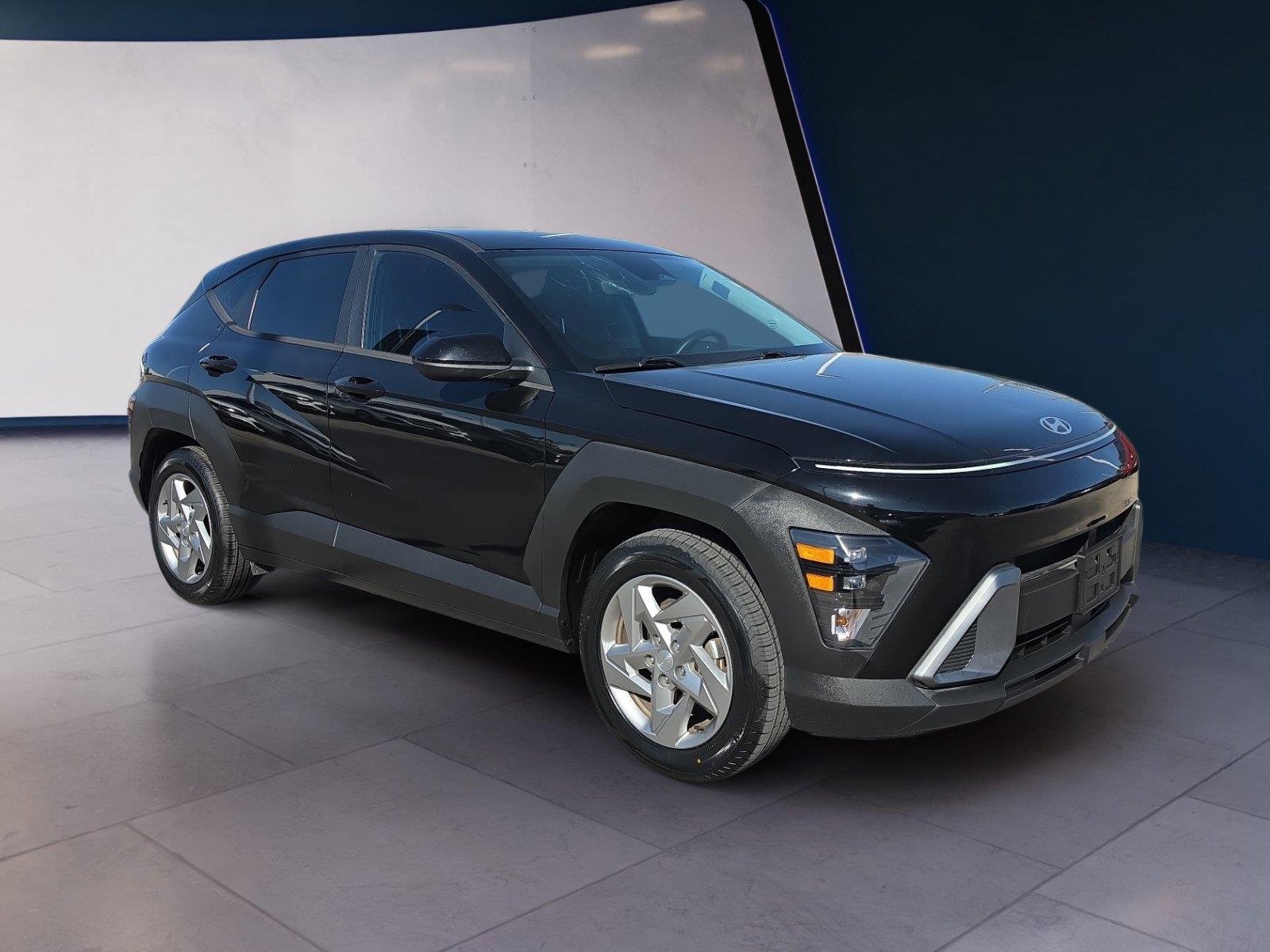 Used 2024 Abyss Black Pearl Hyundai SE image 7