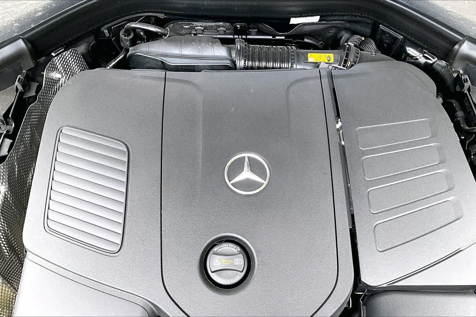 New 2026 Verde Silver Metallic Mercedes-Benz GLC 300 image 19