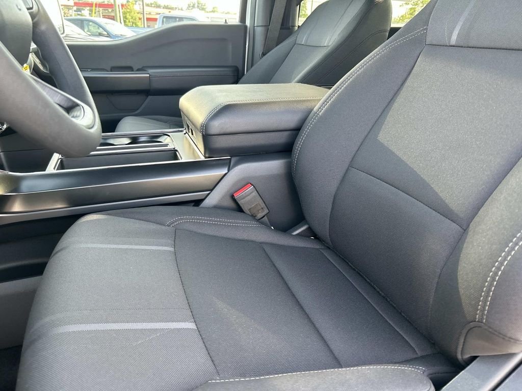 New 2026 Oxford White Ford STX® image 21