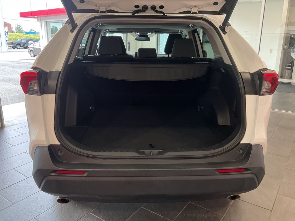 Used 2021 White Toyota XLE image 9