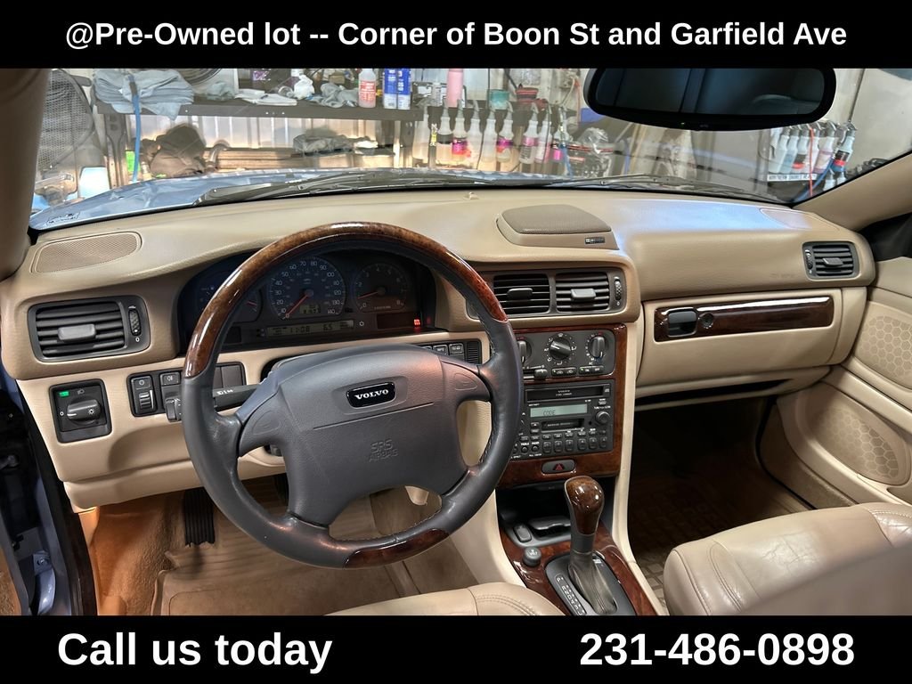 Used 2004  Volvo HT image 18