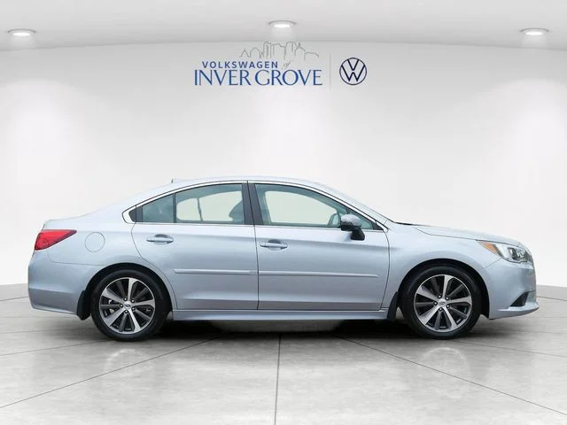 Used 2016 Silver Subaru 2.5i image 8