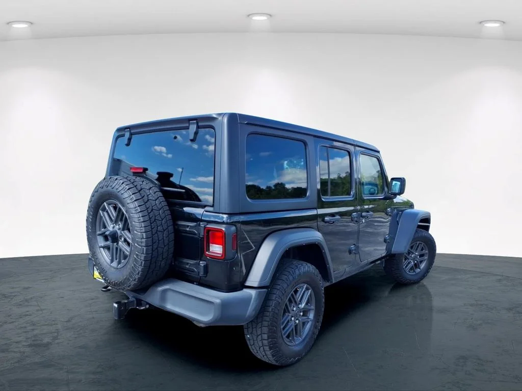 Used 2024 Black Jeep Sport S image 8