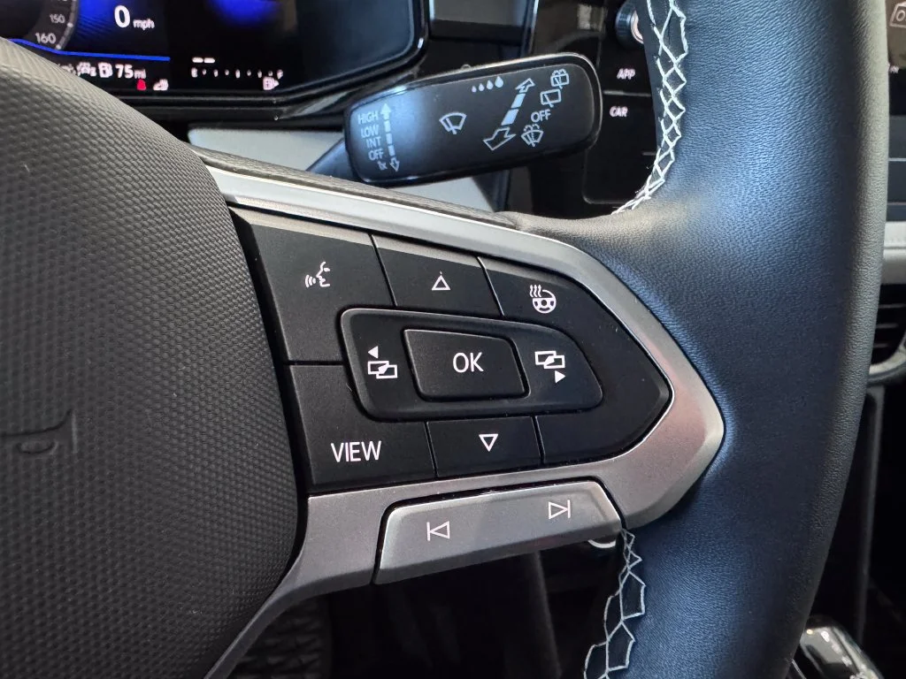 2025 Volkswagen Taos S - Photo 15