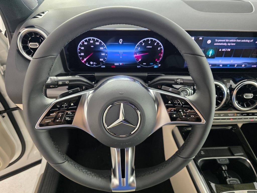 New 2026 Polar White Mercedes-Benz GLA 250 image 12