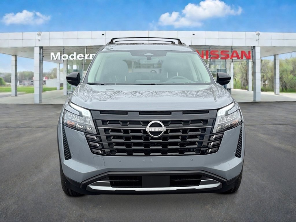 New 2026 Boulder Gray Pearl Nissan Platinum image 8