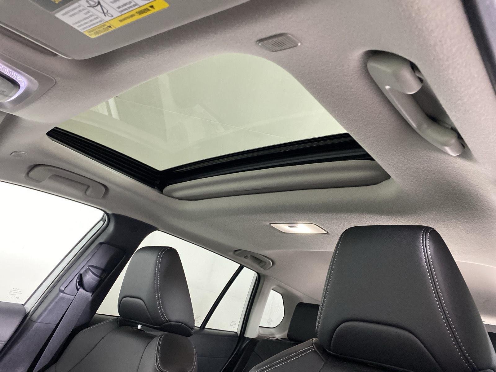 Used 2024 Wind Chill Pearl Toyota XLE image 23