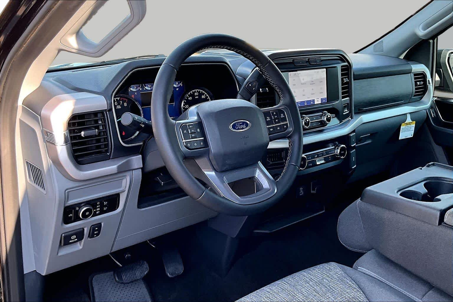 Used 2023 Agate Black Ford XLT image 18