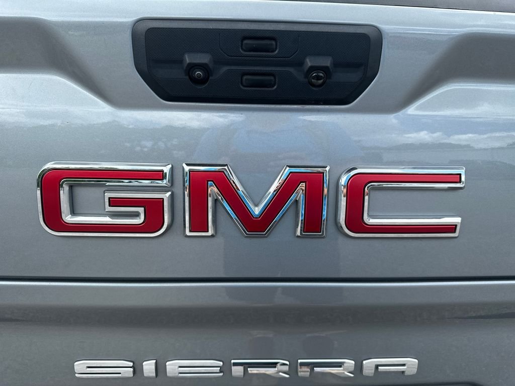Used 2025 Sterling Metallic GMC SLT image 26