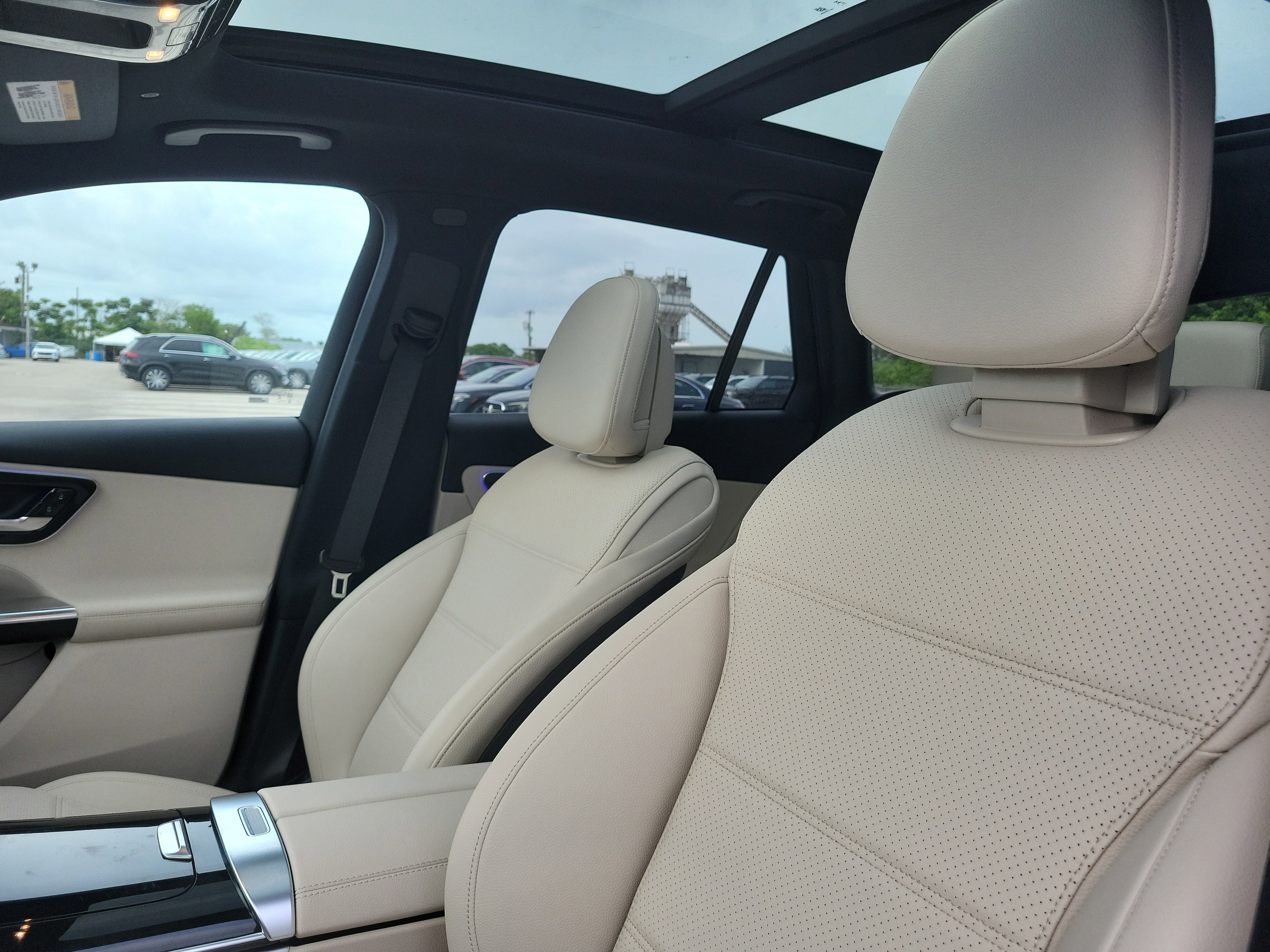 New 2026 Cirrus Silver Metallic Mercedes-Benz GLC 300 image 21