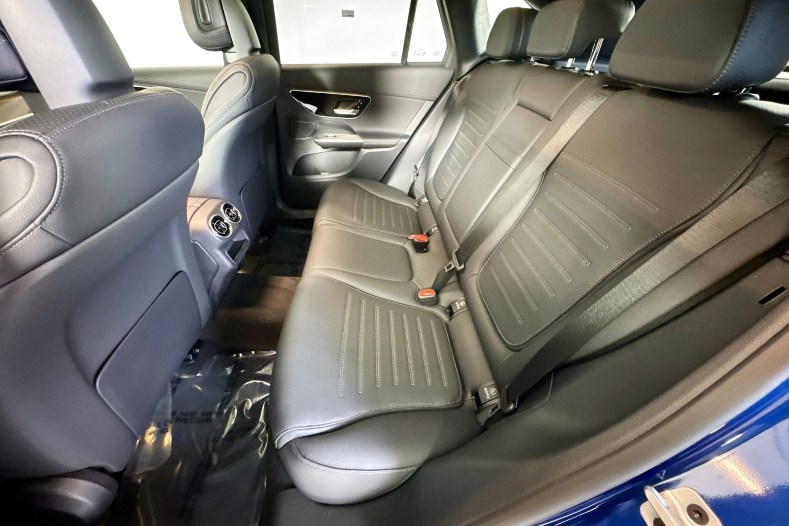 New 2026 Starling Blue Metallic Mercedes-Benz GLC 300 image 19