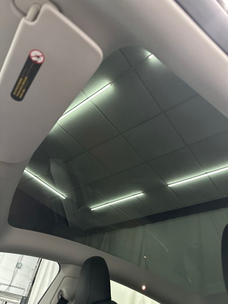 Used 2023 Red Tesla Long Range image 19