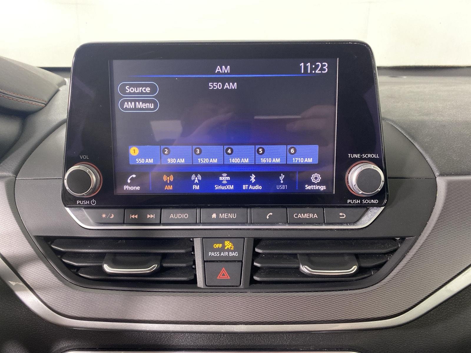 Used 2023 Pearl White Tricoat Nissan 2.5 SR image 18