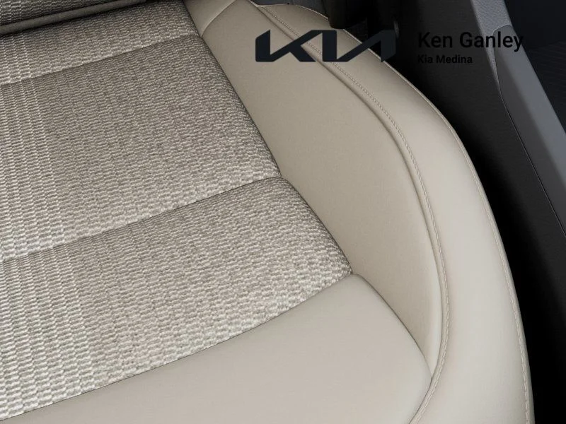 New 2026 Snow White Pearl Kia EX image 24