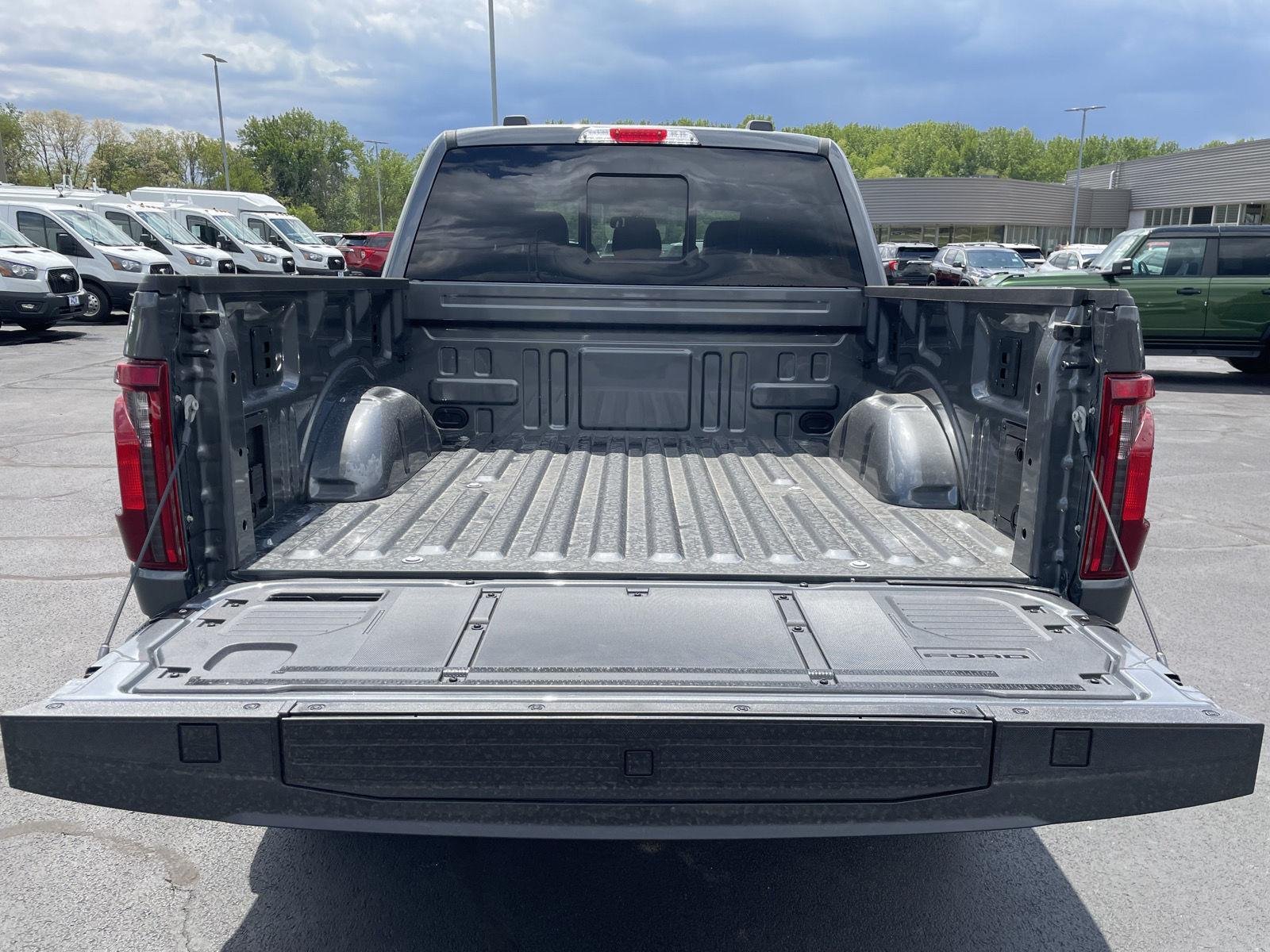 New 2026 Carbonized Gray Metallic Ford Tremor® image 5
