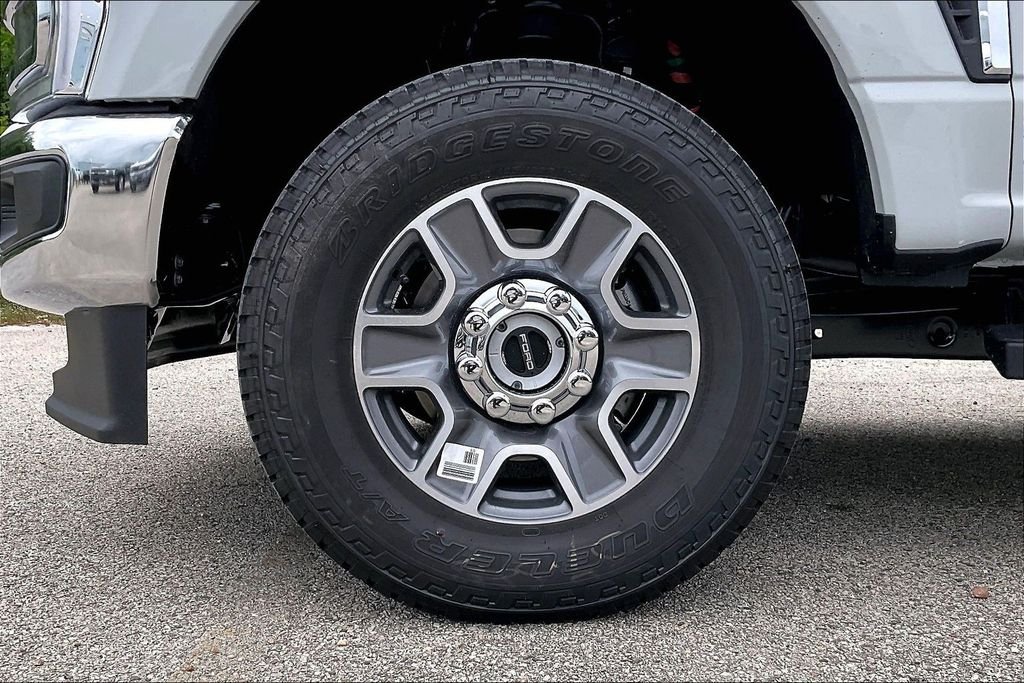 New 2026 Ford Super Duty F-250 Lariat 4D Crew Cab
