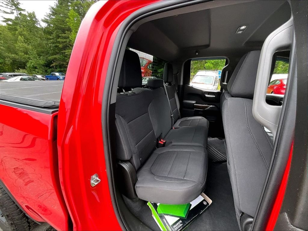 Used 2022 Cardinal Red GMC SLE image 16