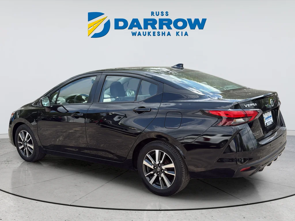 Used 2021 Black Nissan 1.6 SV image 3