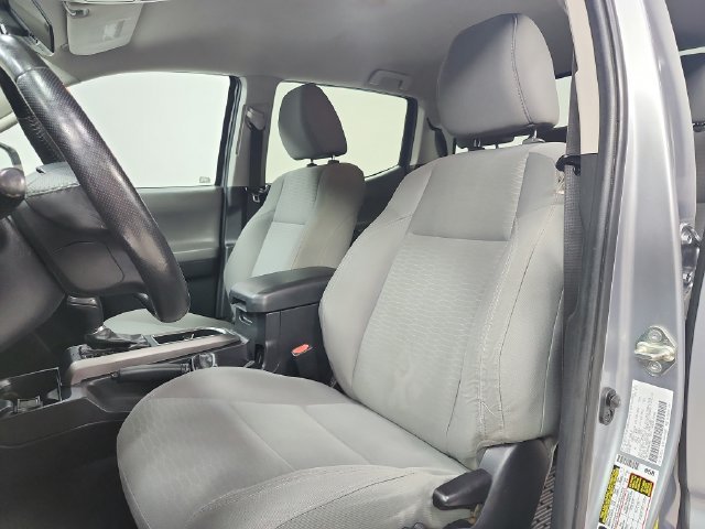 Used 2017 Silver Toyota SR5 image 19