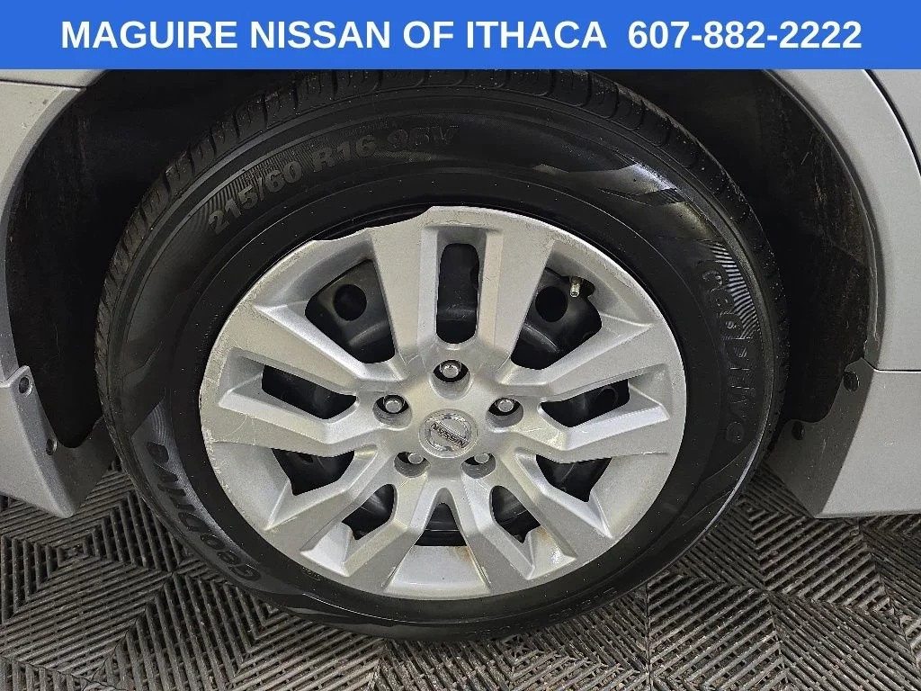 Used 2016 Silver Nissan 2.5 S image 13