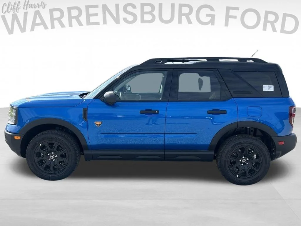 New 2026 Velocity Blue Metallic Ford Badlands® image 4