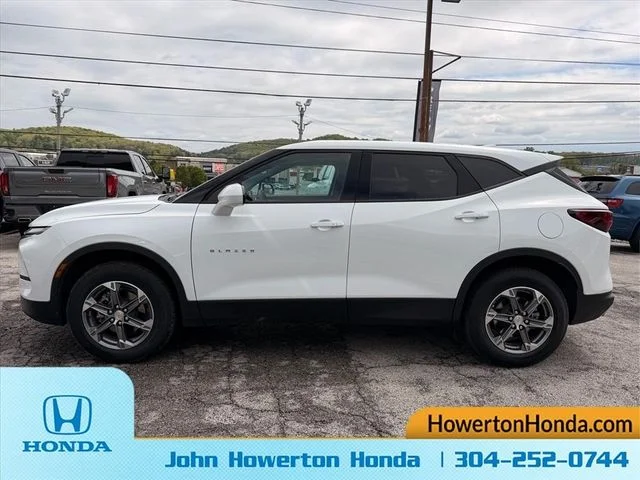 Used 2025 White Chevrolet LT image 8