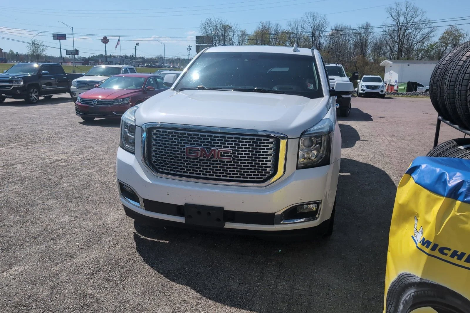 Used 2016 WHITE FROST TRICOAT GMC Denali image 9