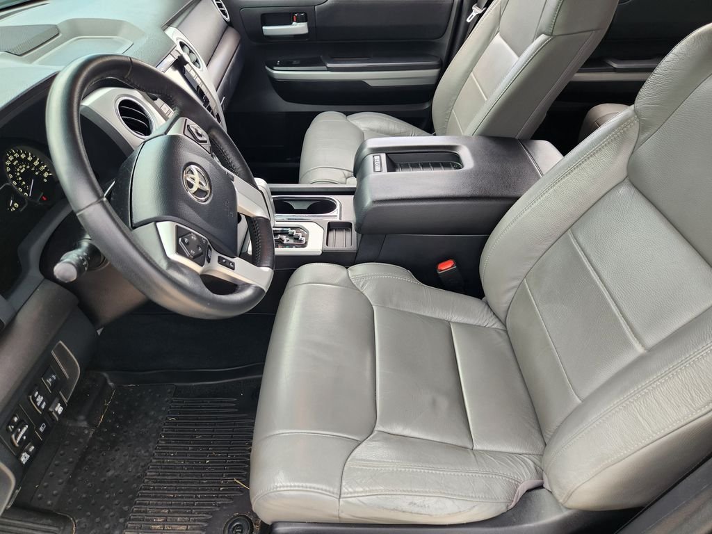 Used 2020 Super White Toyota SR5 image 15