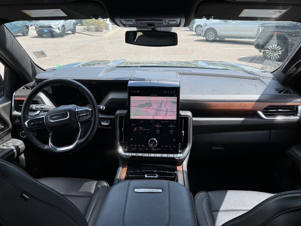 2025 GMC Yukon XL Denali - Photo 22