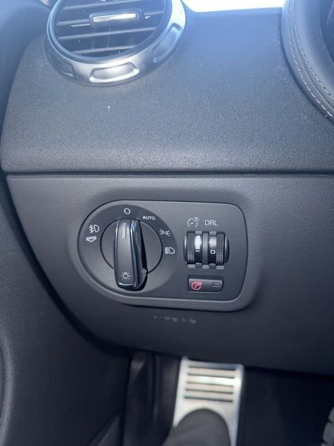 Used 2008  Audi 2.0T image 12
