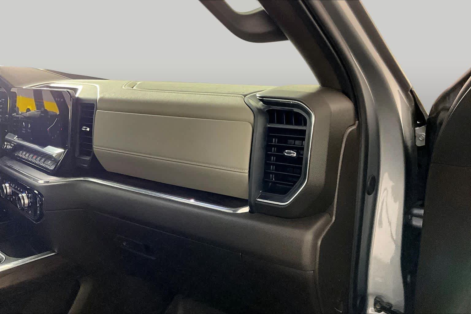 Used 2024 Sterling Metallic GMC SLT image 17