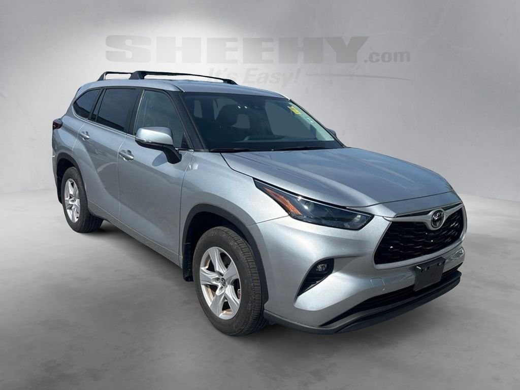 Used 2023 Silver Toyota LE image 2