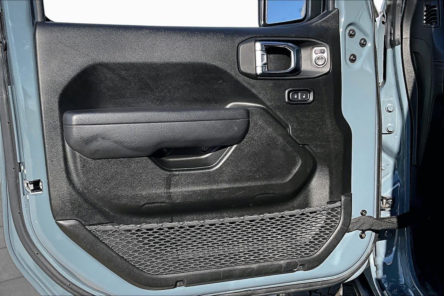 Used 2026 Anvil Clearcoat Jeep Mojave image 22