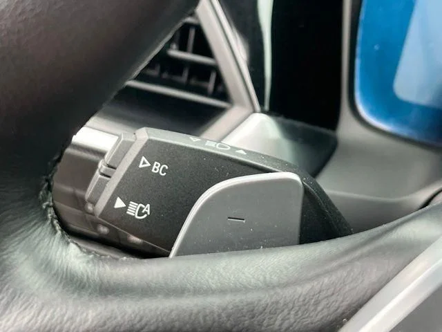 Used 2022 White BMW 330i image 38