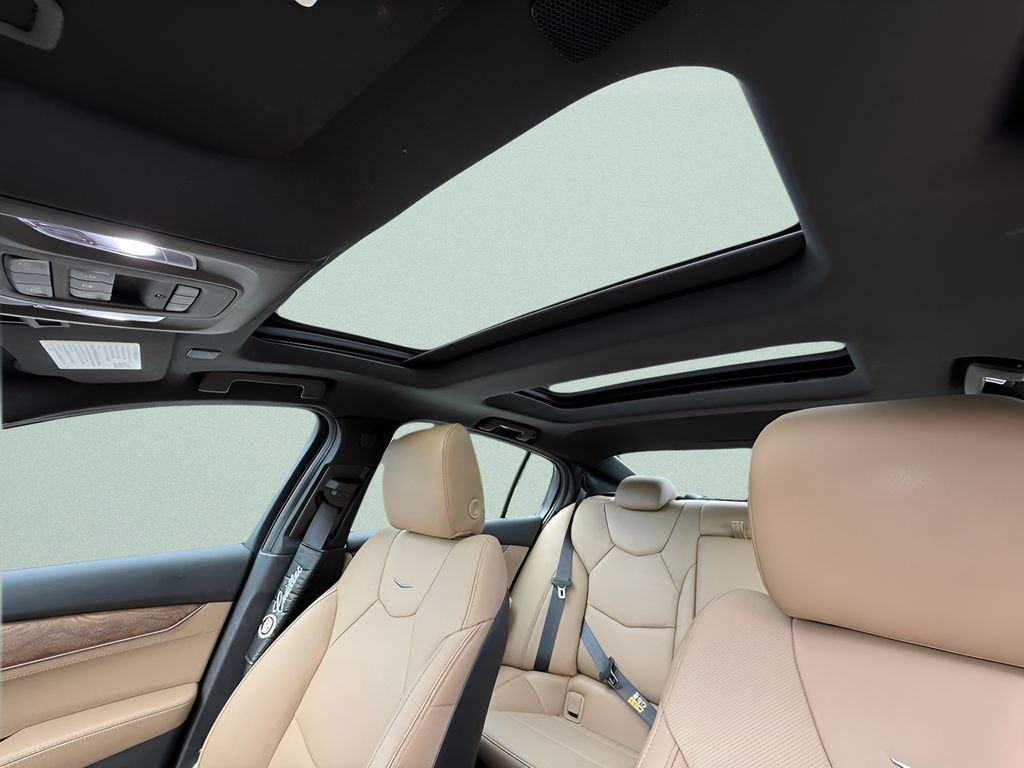 Used 2025 Silver Cadillac Premium Luxury image 21