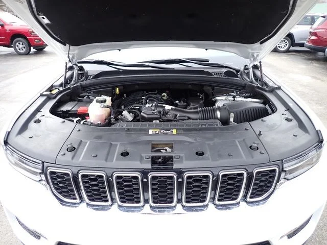 Used 2023 White Jeep Limited image 12