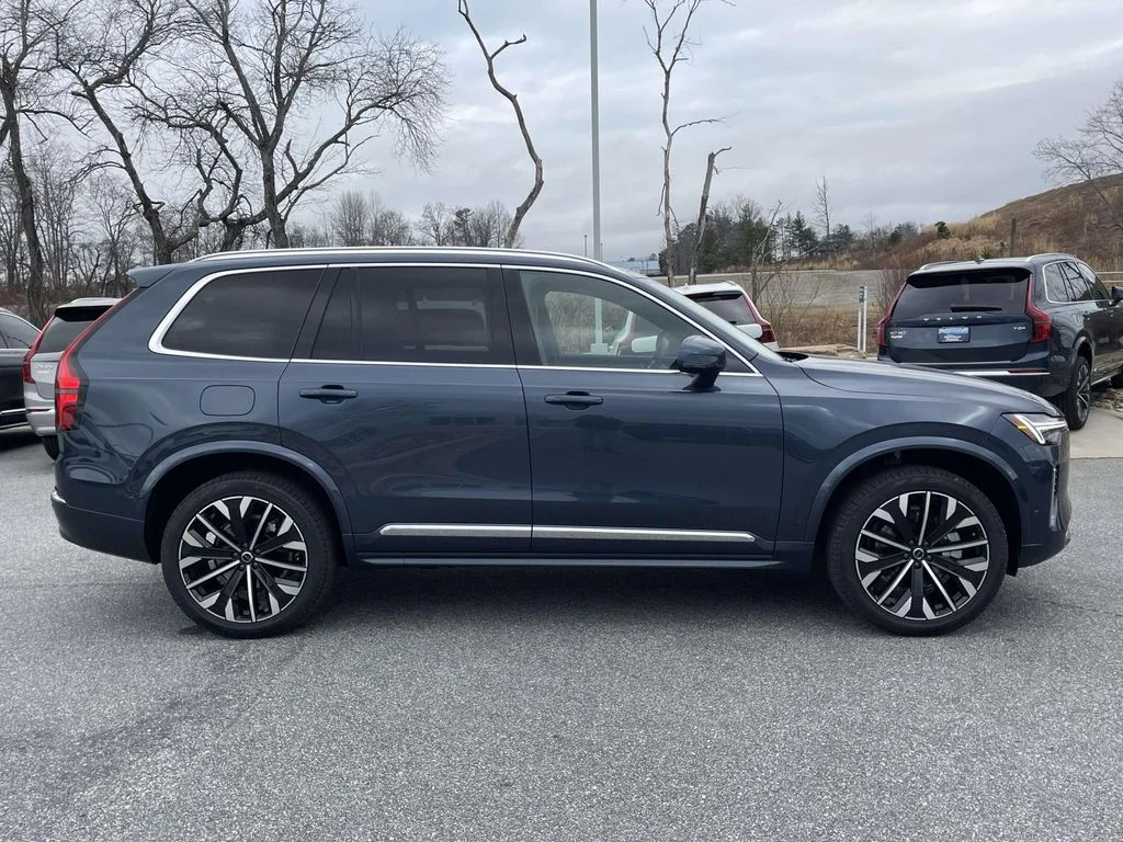 2026 Volvo XC90 Plus - Photo 30