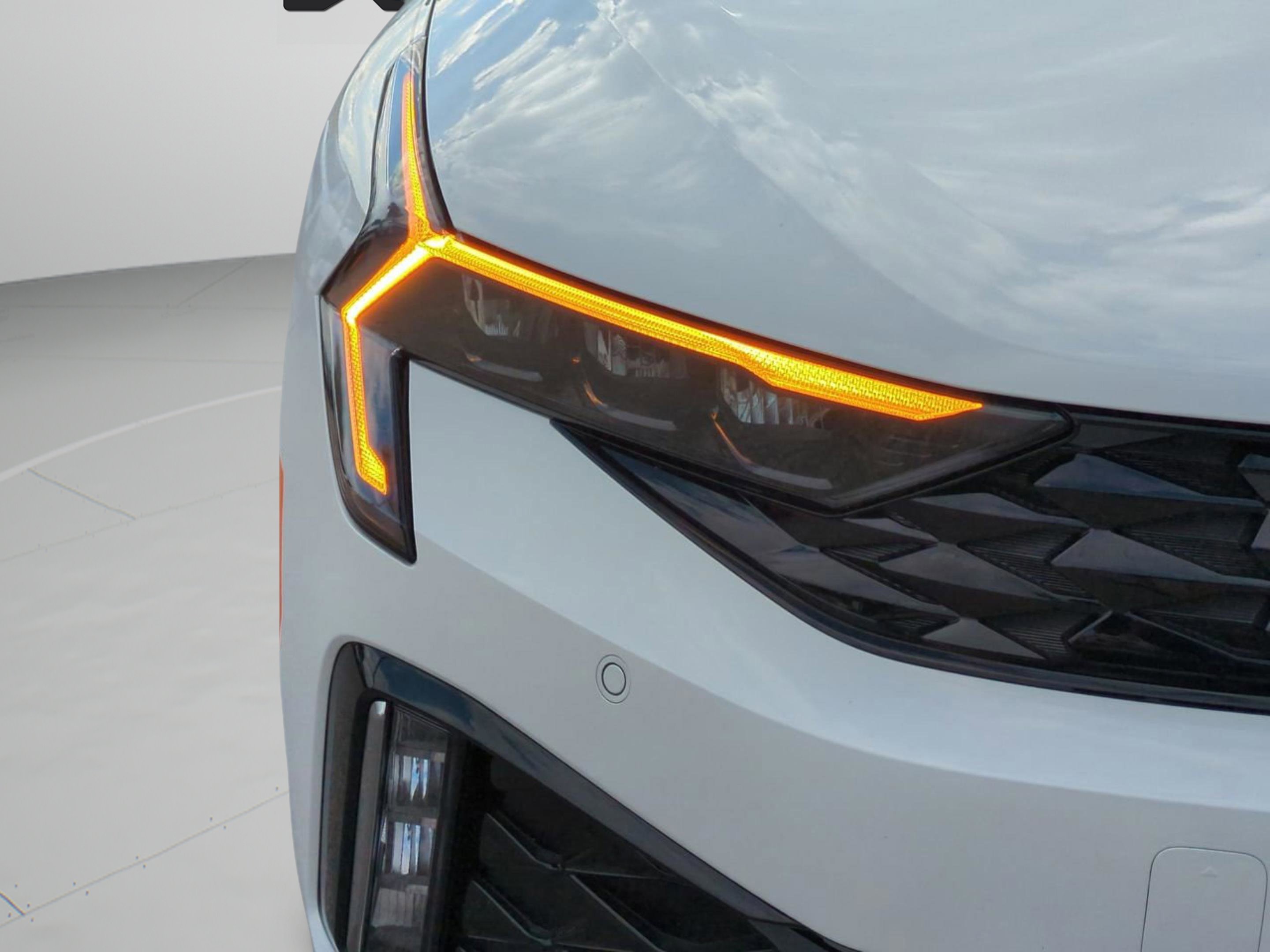 New 2026 Snow White Pearl Kia GT-Line image 42